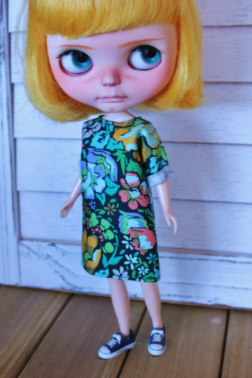 Simple Shift Dress for Blythe, 1/6 size dolls